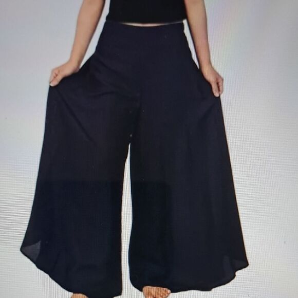 HALARA Pants - MEDIUM.   HALARA WIDE LEG BOHO HARLEM PALAZZO